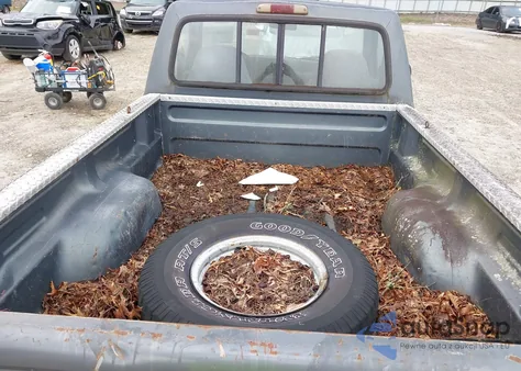 1993 Ford Ranger из США, поврежденный, VIN 1FTCR11U4PTA24272